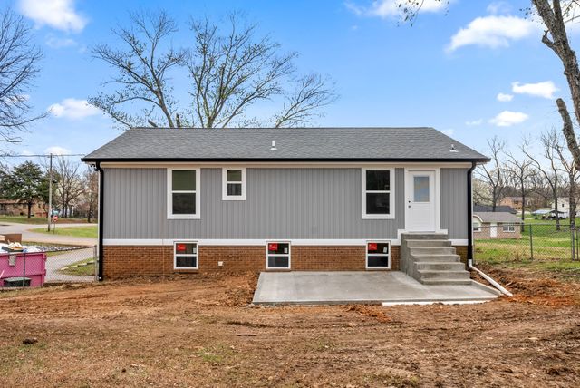 2214 Glory Dr, Clarksville, TN 37043