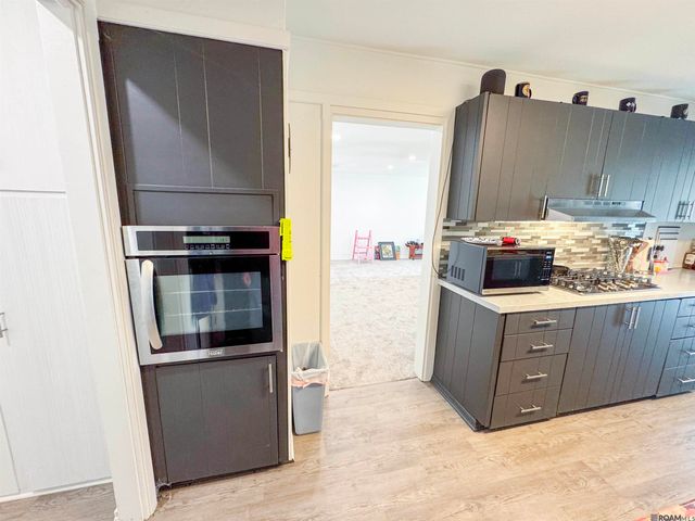 20005 Oakwood Dr, Ponchatoula, LA 70454