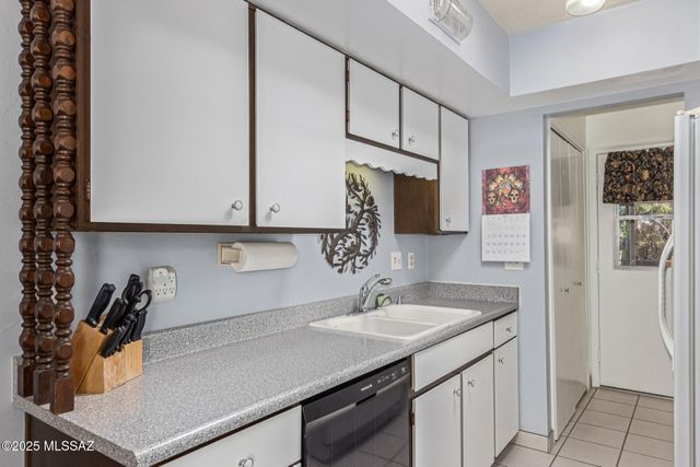 306 N Calle Del Diablo, Green Valley, AZ 85614