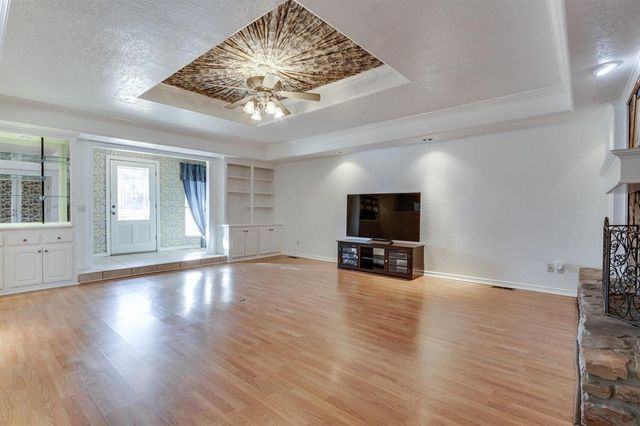 2304 N Brookdale Avenue, Edmond, OK 73034