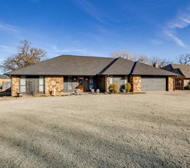 2304 N Brookdale Avenue, Edmond, OK 73034