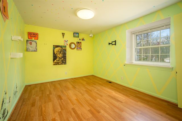 9137 Rucker Road, Grosse Ile, MI 48138