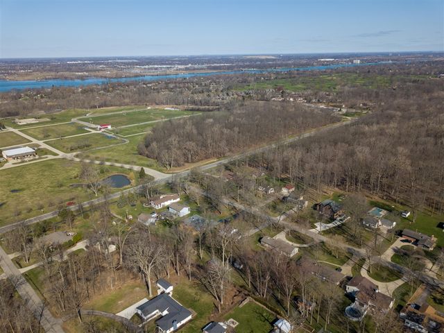 9137 Rucker Road, Grosse Ile, MI 48138