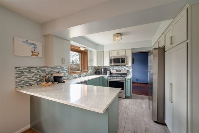 9137 Rucker Road, Grosse Ile, MI 48138