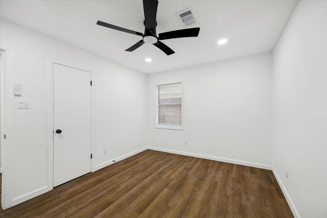 1306 Narcille Street, Baytown, TX 77520