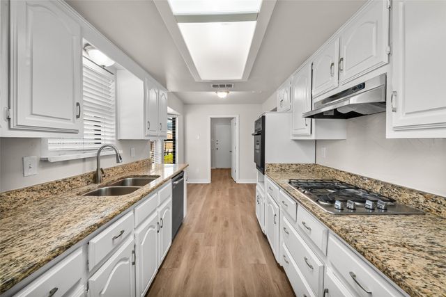 1604 Brighton Drive, Carrollton, TX 75007