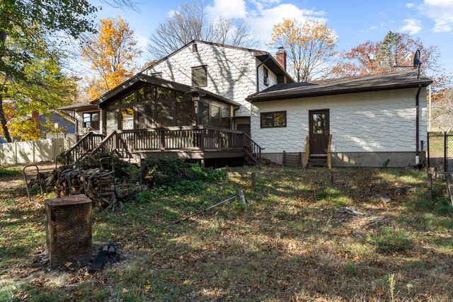 28 Morgan Drive, Wallingford, CT 06492