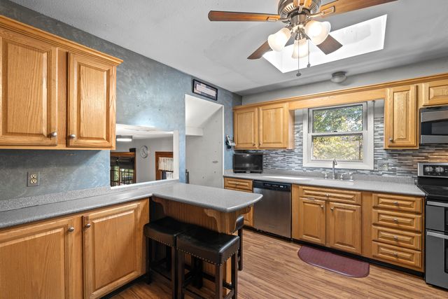 28 Morgan Drive, Wallingford, CT 06492