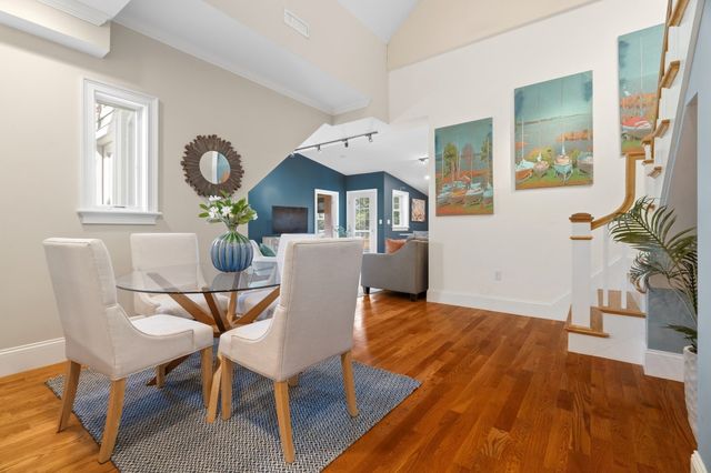 224 Florence St 10, Boston, MA 02131
