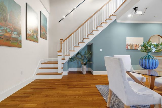 224 Florence St 10, Boston, MA 02131