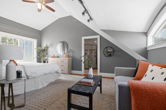 224 Florence St 10, Boston, MA 02131