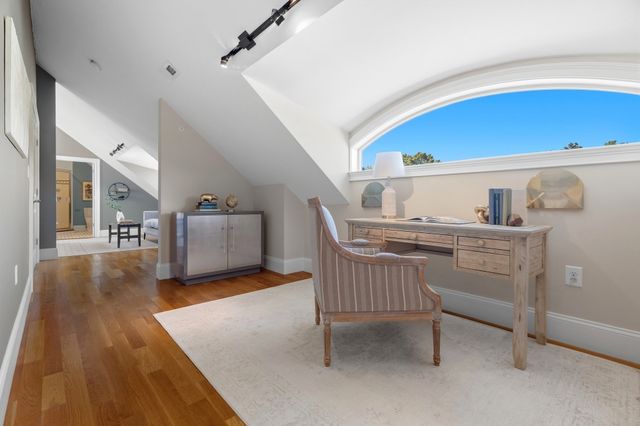 224 Florence St 10, Boston, MA 02131