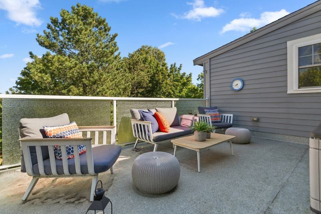 224 Florence St 10, Boston, MA 02131