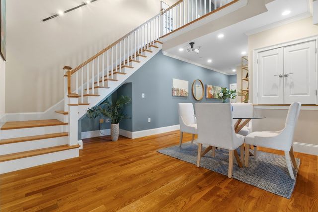 224 Florence St 10, Boston, MA 02131