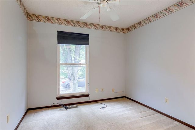 5761 N Anita Avenue, Kansas City, MO 64151