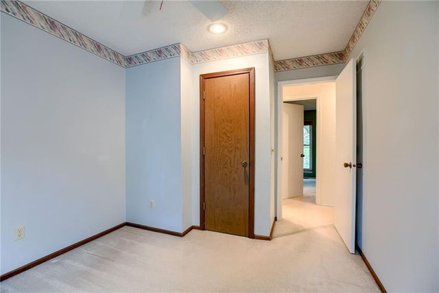 5761 N Anita Avenue, Kansas City, MO 64151