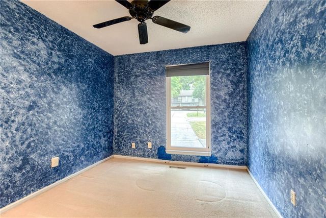 5761 N Anita Avenue, Kansas City, MO 64151