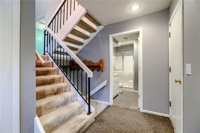 5761 N Anita Avenue, Kansas City, MO 64151