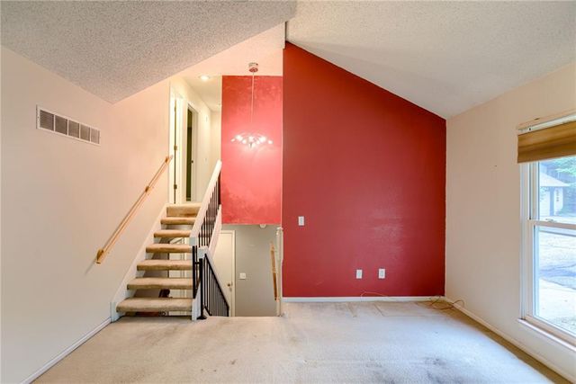 5761 N Anita Avenue, Kansas City, MO 64151