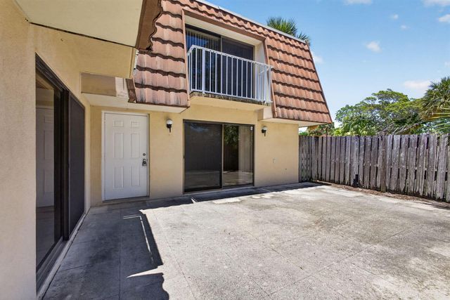 851 Blue Ridge Circle, West Palm Beach, FL 33409