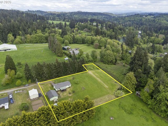 14516 LIVESAY Rd, Oregon City, OR 97045