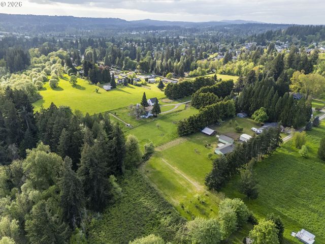 14516 LIVESAY Rd, Oregon City, OR 97045