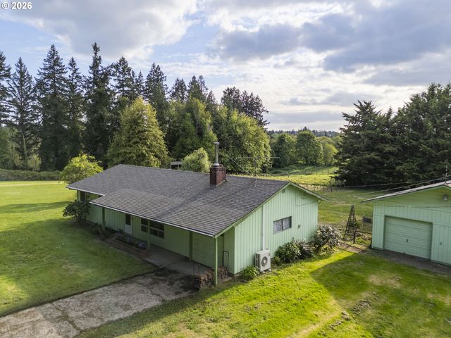 14516 LIVESAY Rd, Oregon City, OR 97045