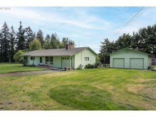 14516 LIVESAY Rd, Oregon City, OR 97045