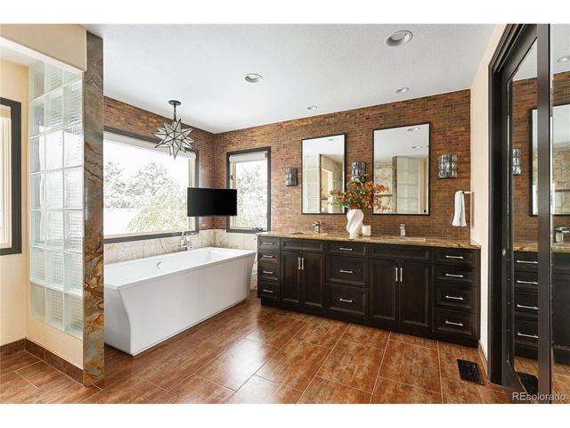 5566 S Lewiston St, Centennial, CO 80015