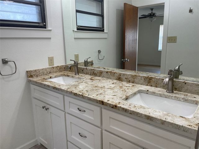 1540 Brumlow Avenue, Southlake, TX 76092