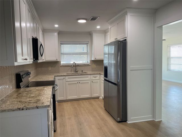 1540 Brumlow Avenue, Southlake, TX 76092