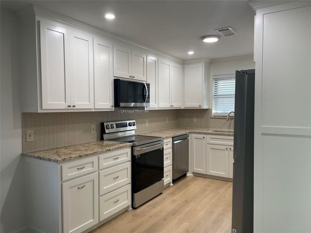 1540 Brumlow Avenue, Southlake, TX 76092