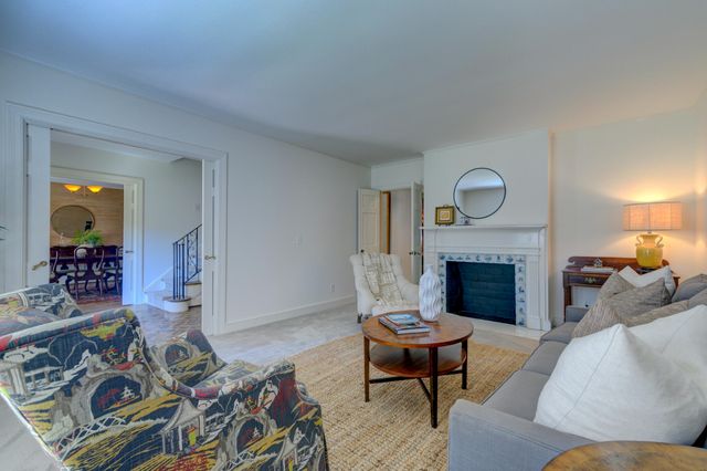 261 Confederate Circle, Charleston, SC 29407