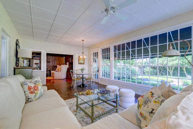 261 Confederate Circle, Charleston, SC 29407