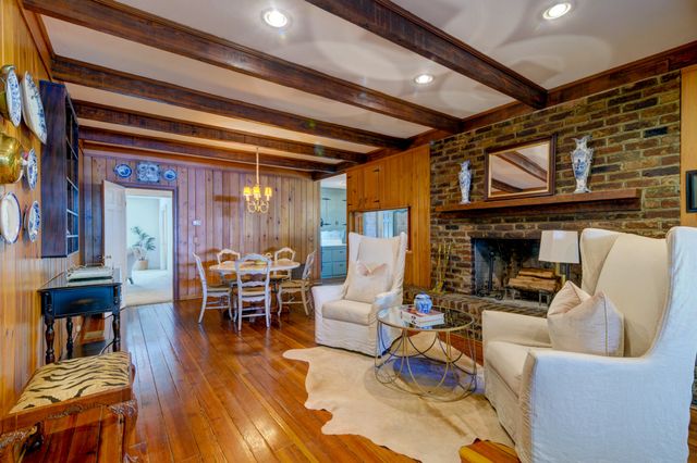 261 Confederate Circle, Charleston, SC 29407