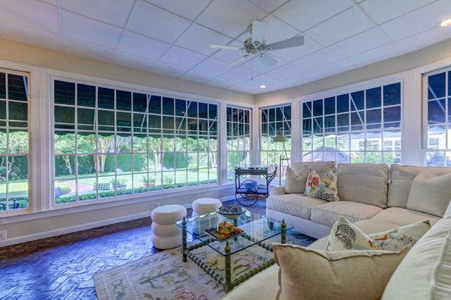 261 Confederate Circle, Charleston, SC 29407
