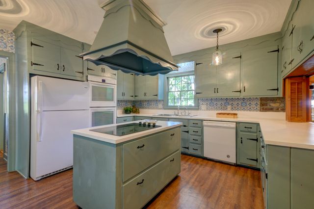 261 Confederate Circle, Charleston, SC 29407