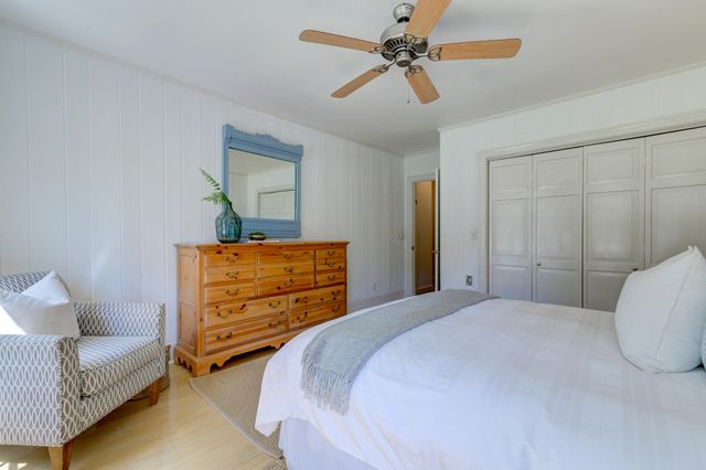 261 Confederate Circle, Charleston, SC 29407