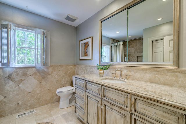 261 Confederate Circle, Charleston, SC 29407