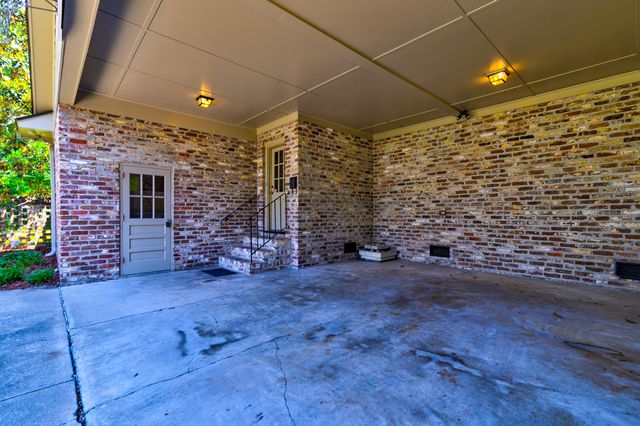 261 Confederate Circle, Charleston, SC 29407