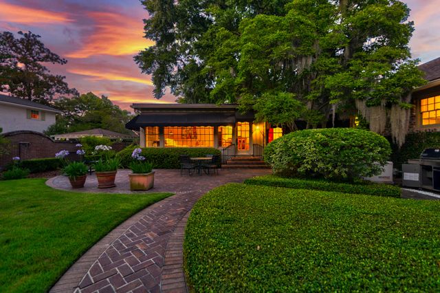 261 Confederate Circle, Charleston, SC 29407