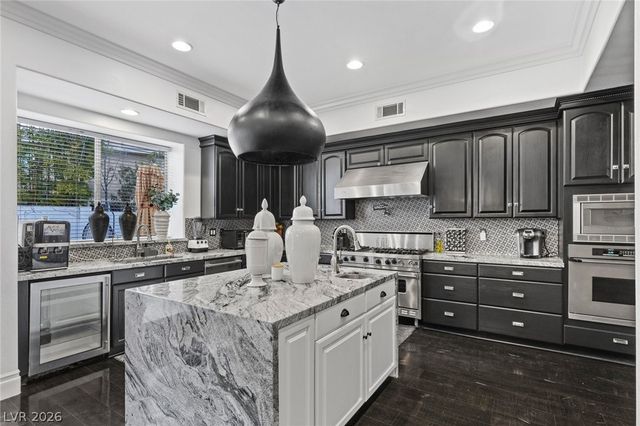 10212 Stone Briar Court, Las Vegas, NV 89144