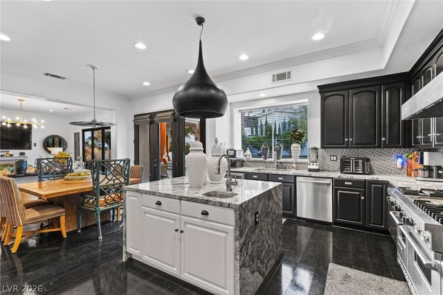 10212 Stone Briar Court, Las Vegas, NV 89144