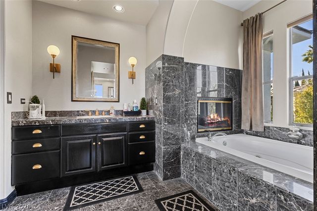 10212 Stone Briar Court, Las Vegas, NV 89144