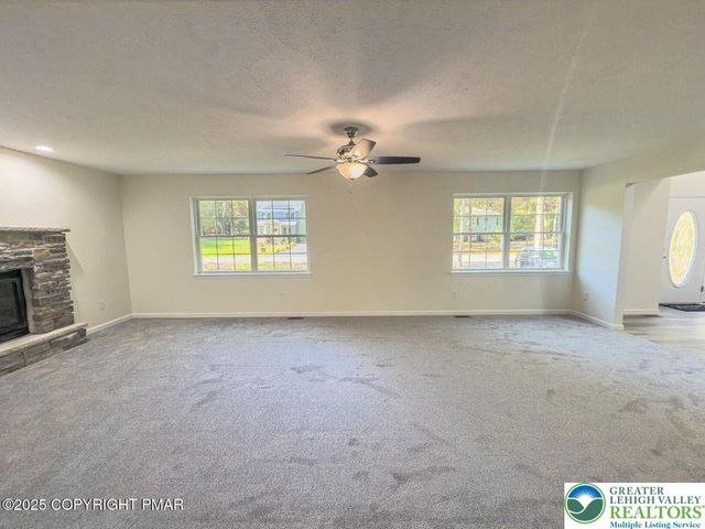 196 Dogwood Lane, Polk Twp, PA 18058