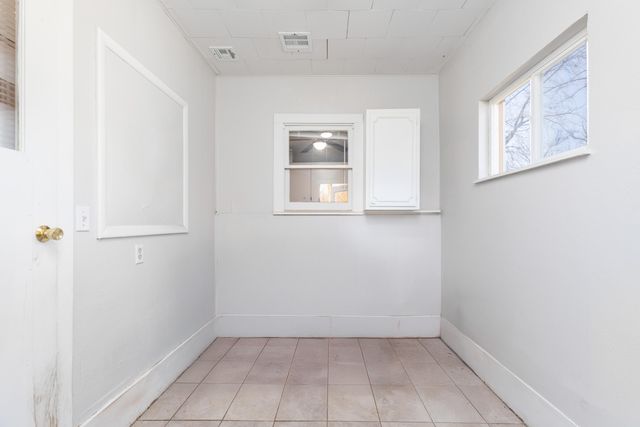 28729 S 563 Road, Monkey Island, OK 74331