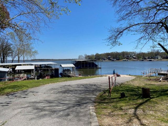 28729 S 563 Road, Monkey Island, OK 74331
