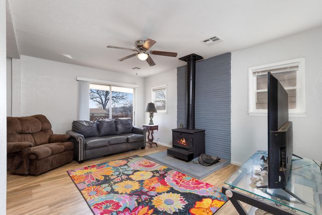 28729 S 563 Road, Monkey Island, OK 74331