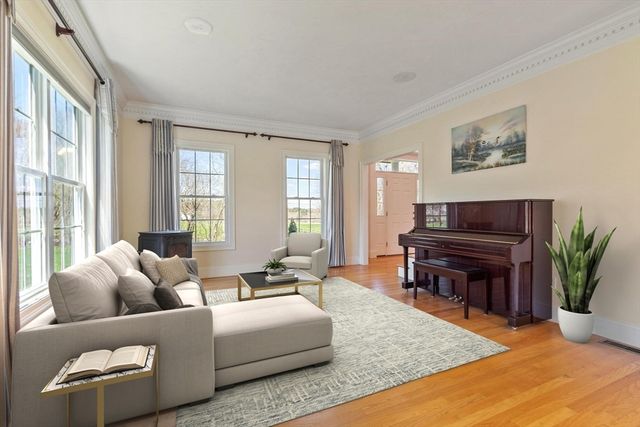 43 Old Mill Rd, Harvard, MA 01451