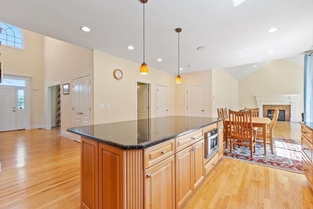 43 Old Mill Rd, Harvard, MA 01451